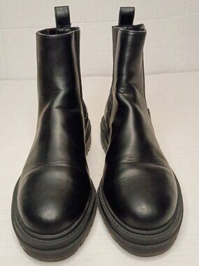 Steve Madden Mercury Black Chelsea Lug Sole Boots Women’s Size 9M
